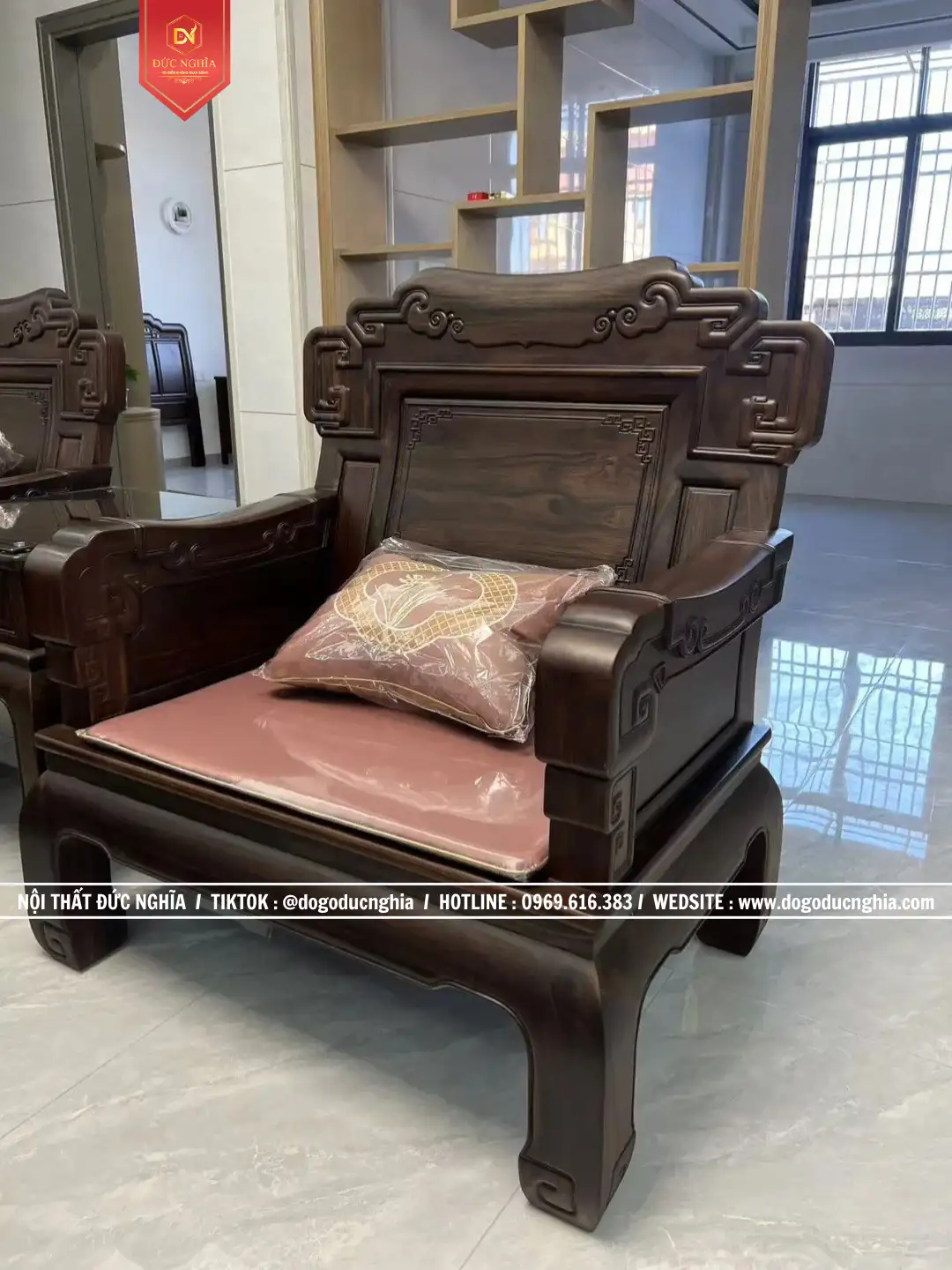 bo-ghe-trien-tranh-go-gu