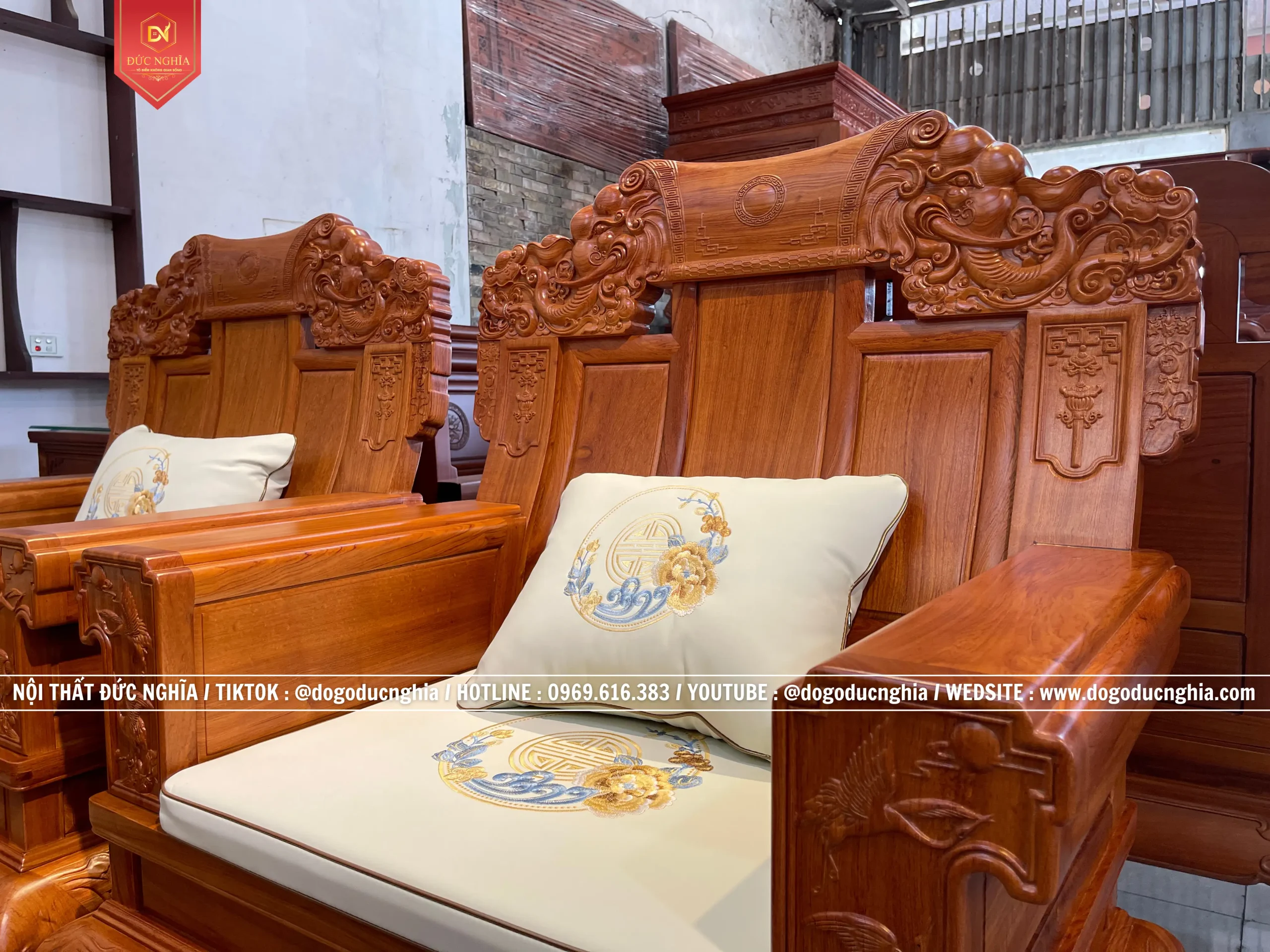 Bộ ghế Như Ý Khánh Voi - 10 Món Gỗ Hương (10)