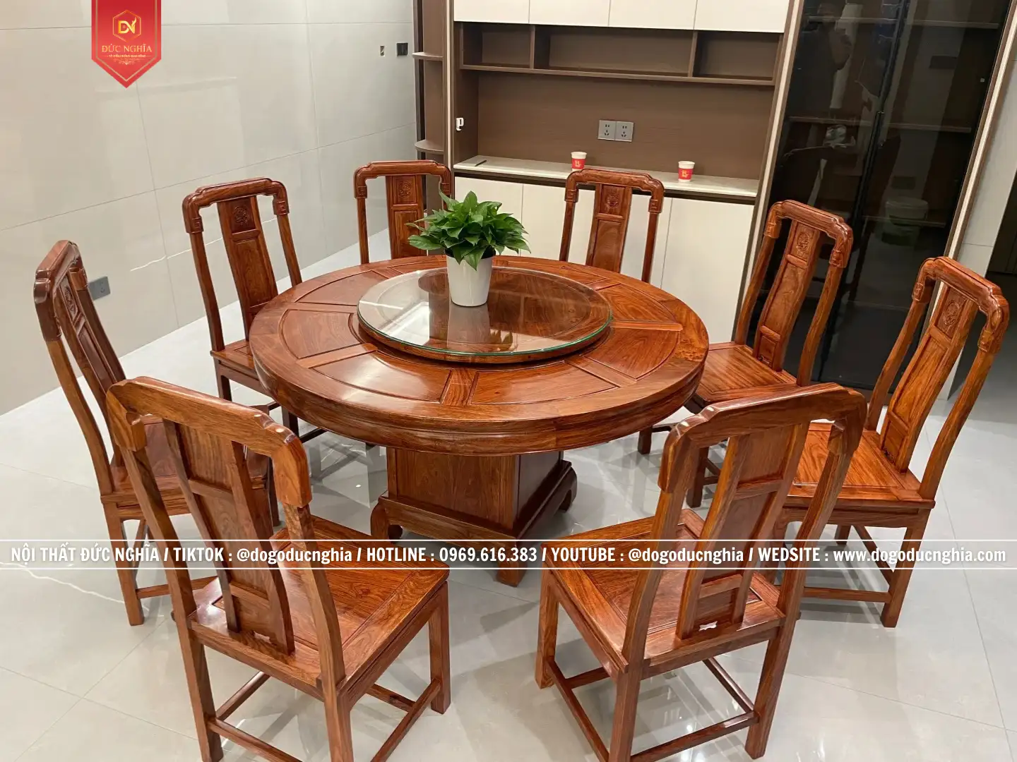 Bàn Ghế Ăn Triện Tranh - 8 Ghế Gỗ Hương